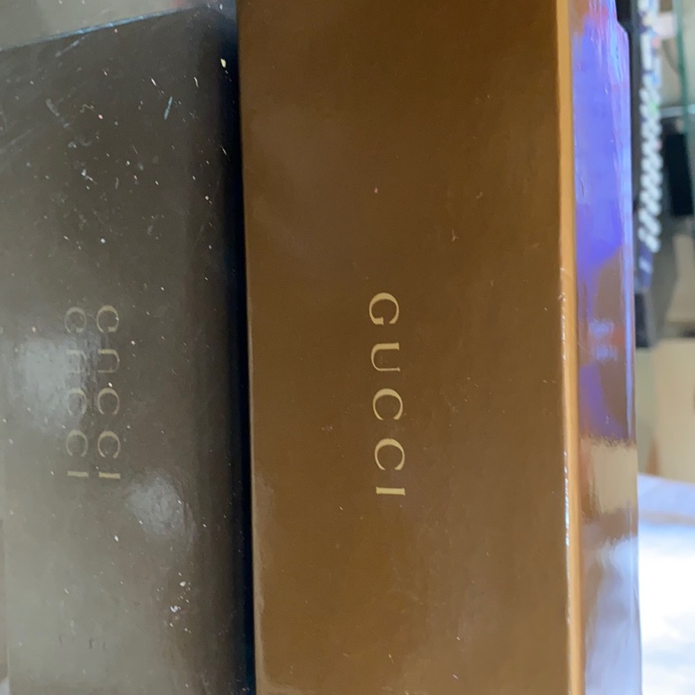 Women’s Gucci sunglasses